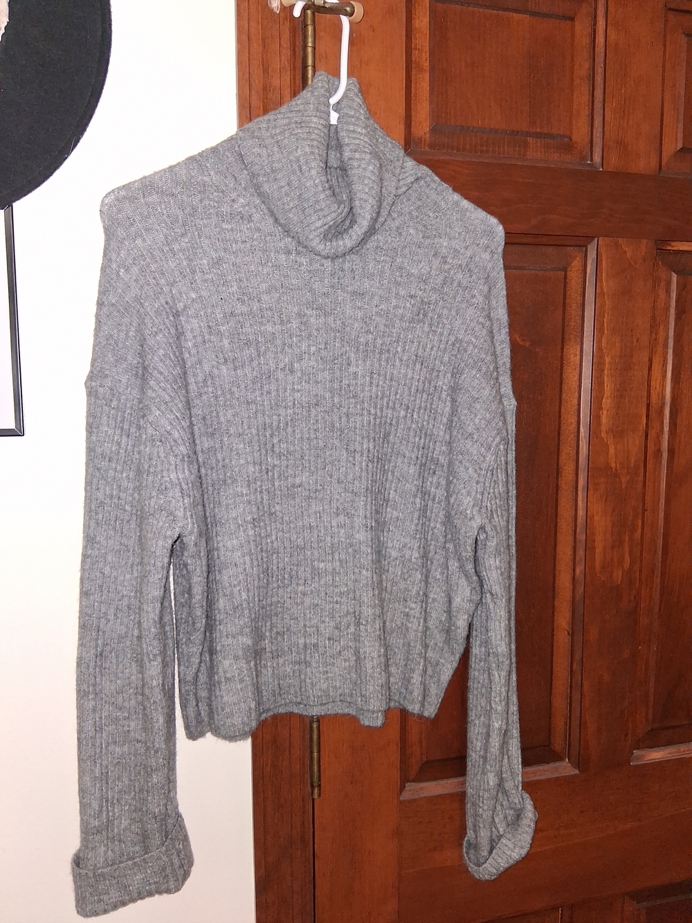 H&M Gray Ribbed Turtleneck Sweater
